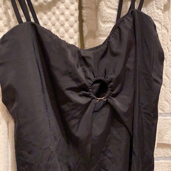 Swim suit - Picture 7 of 8